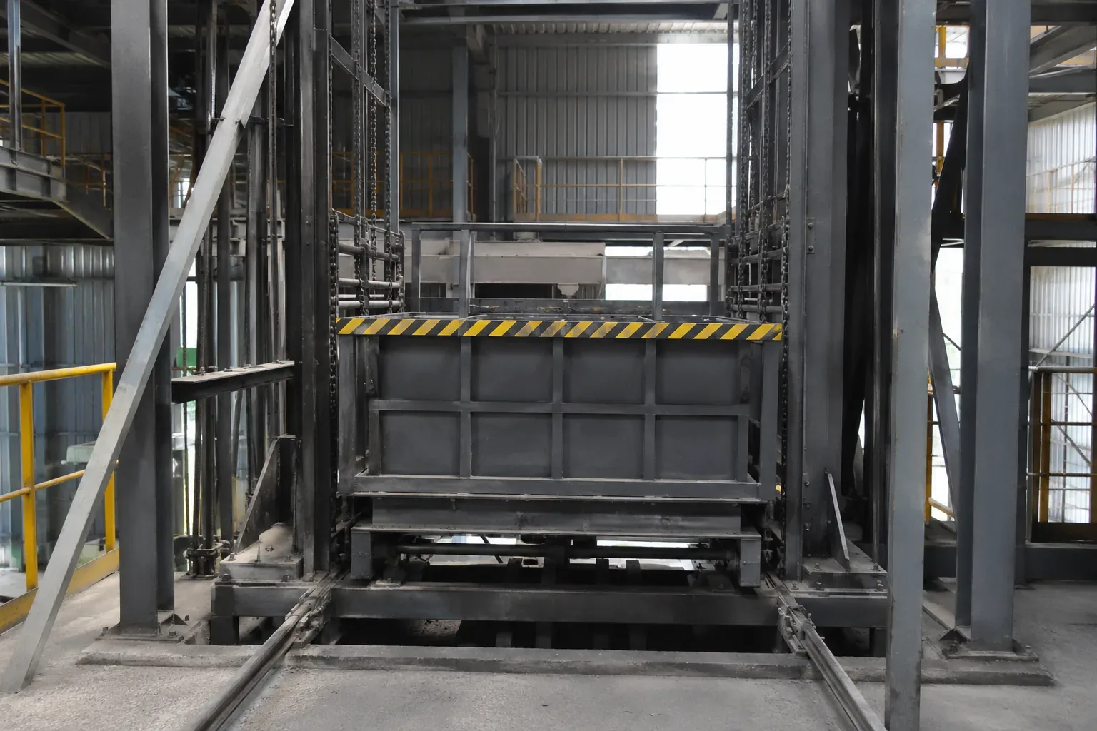 Material Handling Lift